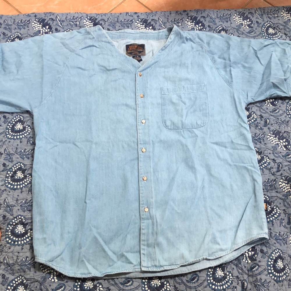Short sleeve denim shirt